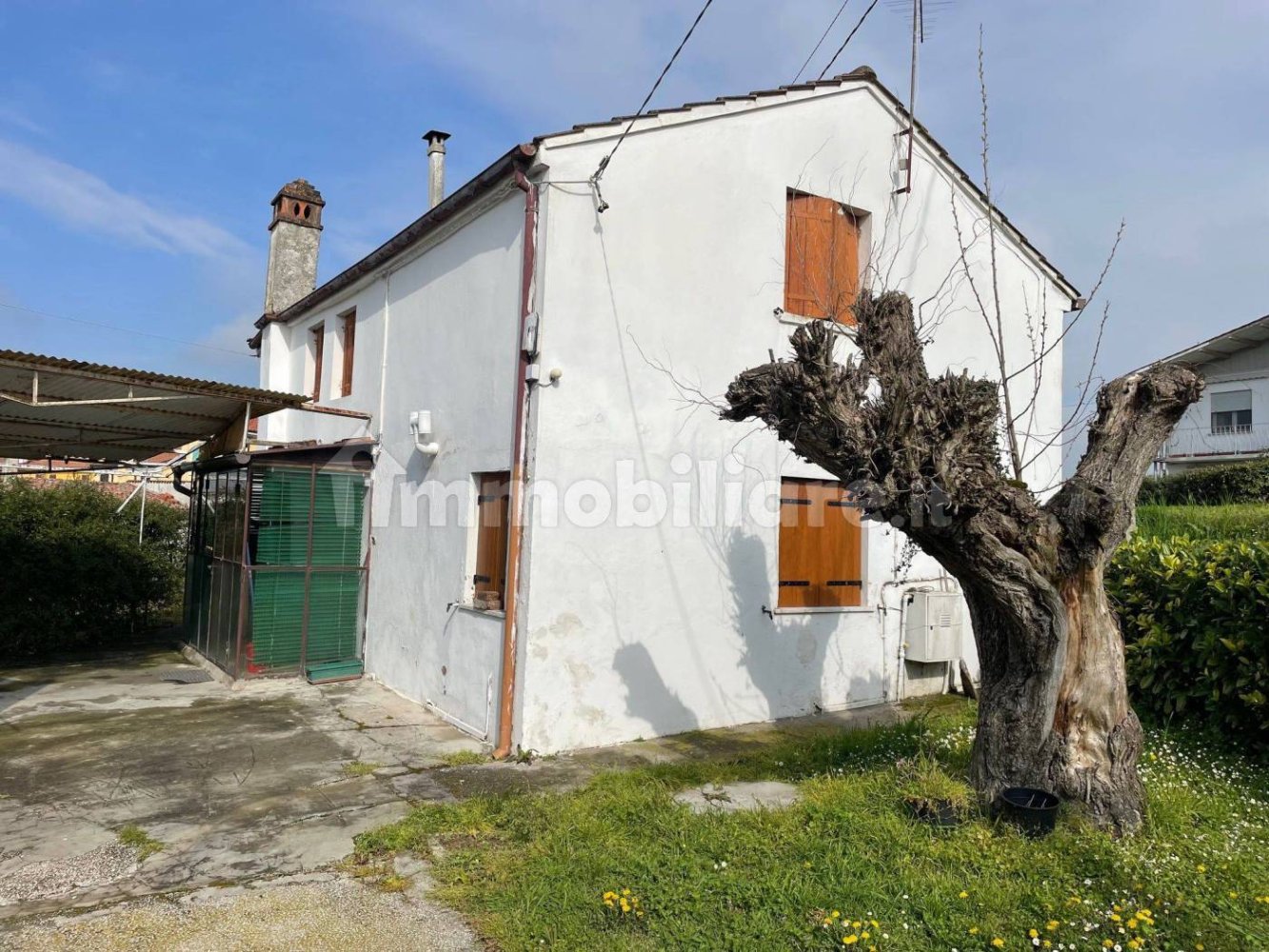 2 bedrooms Villa in Costa di Rovigo, Italy No. 289566