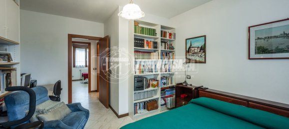 Apartamento de 4 dormitorios en San Pietro in Casale, Italy No. 321826 21