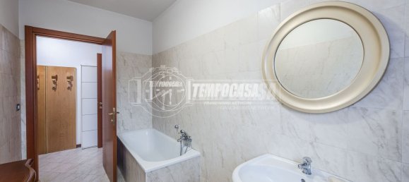 Apartamento de 4 dormitorios en San Pietro in Casale, Italy No. 321826 10