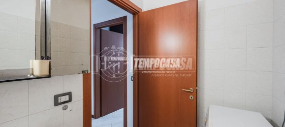 Apartamento de 4 dormitorios en San Pietro in Casale, Italy No. 321826 17