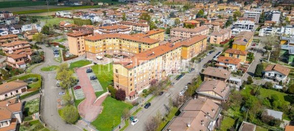 Apartamento de 4 dormitorios en San Pietro in Casale, Italy No. 321826 32