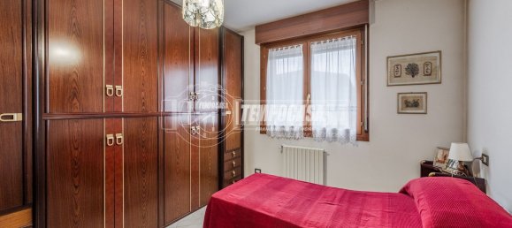 Apartamento de 4 dormitorios en San Pietro in Casale, Italy No. 321826 12