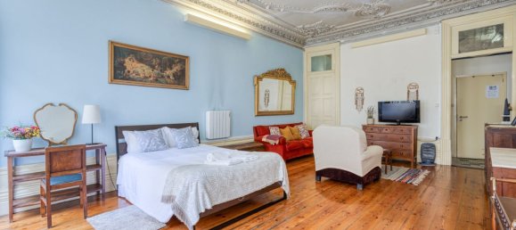 7 bedrooms Building in Porto, Portugal No. 138306 2