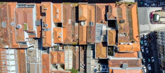 7 bedrooms Building in Porto, Portugal No. 138306 3