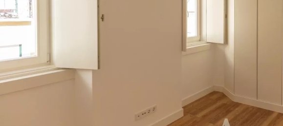 1 bedroom Apartment in Lisbon, Portugal No. 135119 2