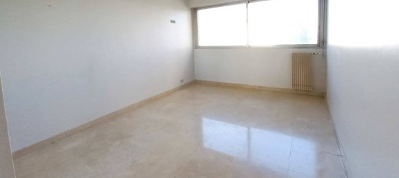 Apartamento de 3 dormitorios en Creteil, France No. 117360 8