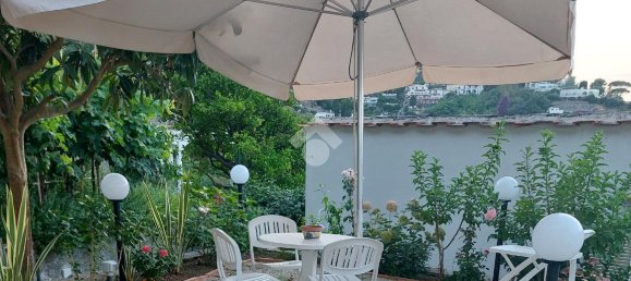 3 rooms Apartment in Ischia, Italy No. 136067 3