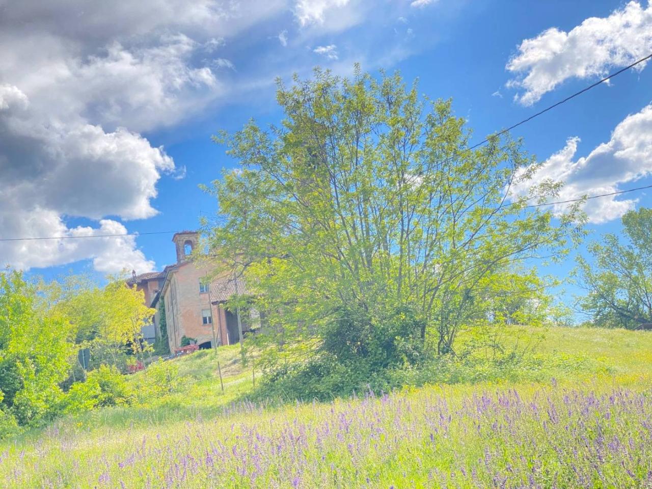 8 rooms House in Agazzano, Italy No. 19342