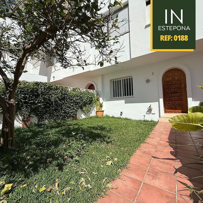 3 Schlafzimmer Stadthaus in Estepona, Spain, Nr. 235836