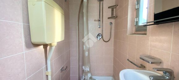 Apartamento de 2 habitaciónes en Savona, Italy No. 15512 12