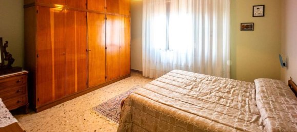 5 bedrooms Apartment in Chiesina Uzzanese, Italy No. 381804 6
