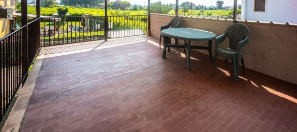 5 bedrooms Apartment in Chiesina Uzzanese, Italy No. 381804 15