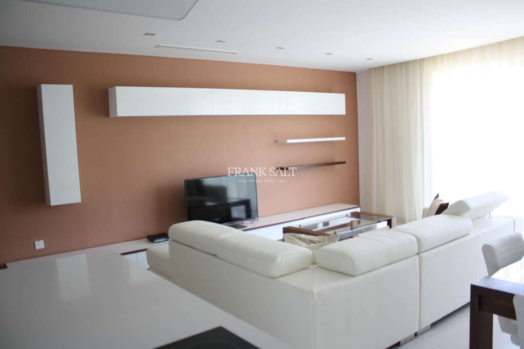 Apartamento T3 em Saint Julian's, Malta N.º 8627