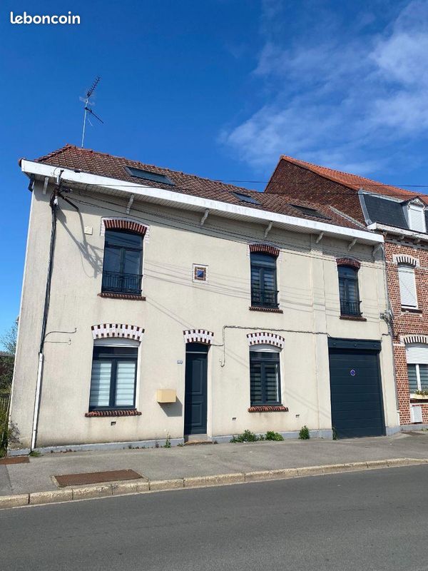 3 bedrooms House in La Gorgue, France No. 283768