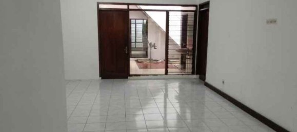 4 bedrooms House in Jakarta, Indonesia No. 1523 8