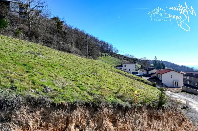 Grundstück in Pomeys, France 2146m², Nr. 83815