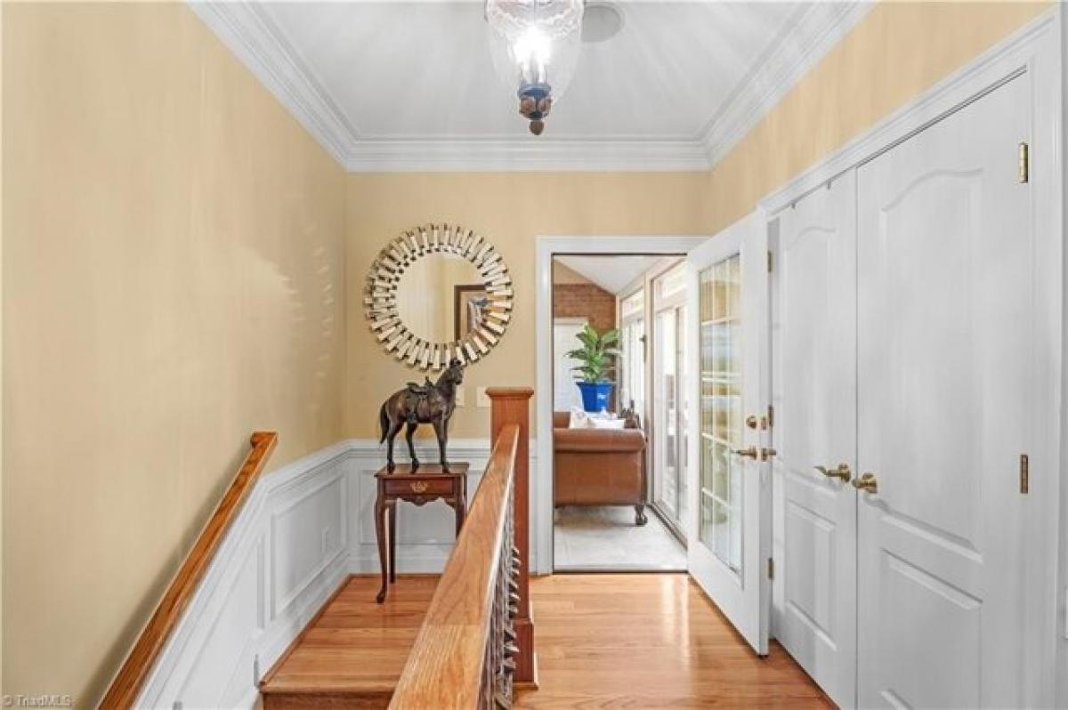 5 bedrooms House in Walnut Cove, USA No. 434208