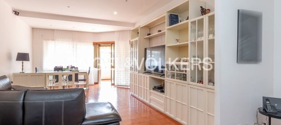 3 rooms Apartment in Rome, Italy No. 63823 2