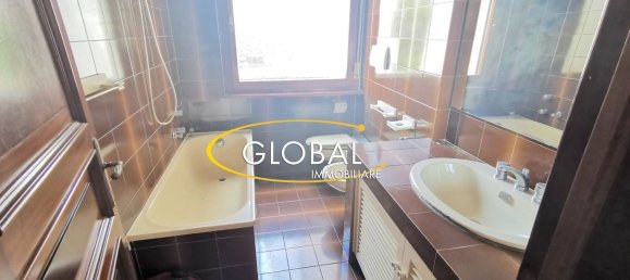 Casa de 6 habitaciónes en Ancona, Italy No. 166069 8