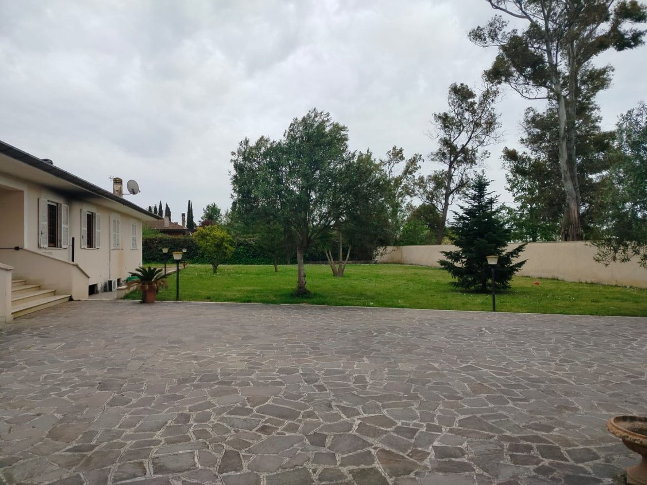 11 chambres Villa à Latina, Italy No. 389229