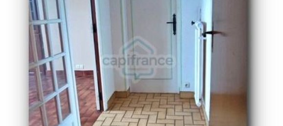 2 bedrooms Apartment in Vierzon, France No. 252116 4