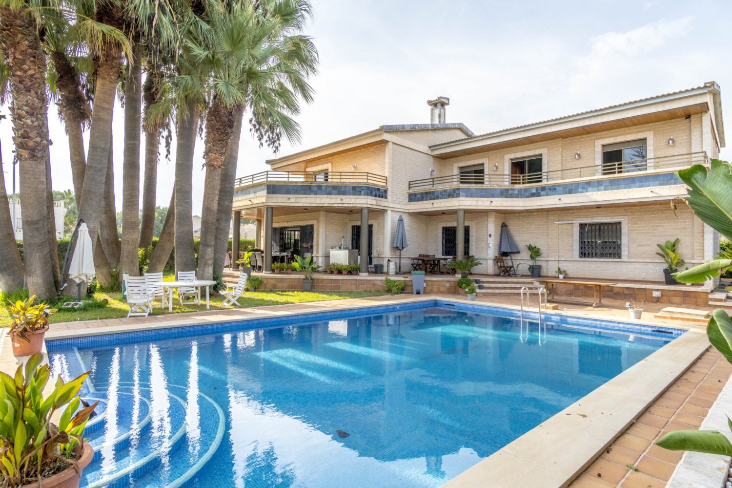 7 bedrooms Villa in Alicante, Spain No. 11740