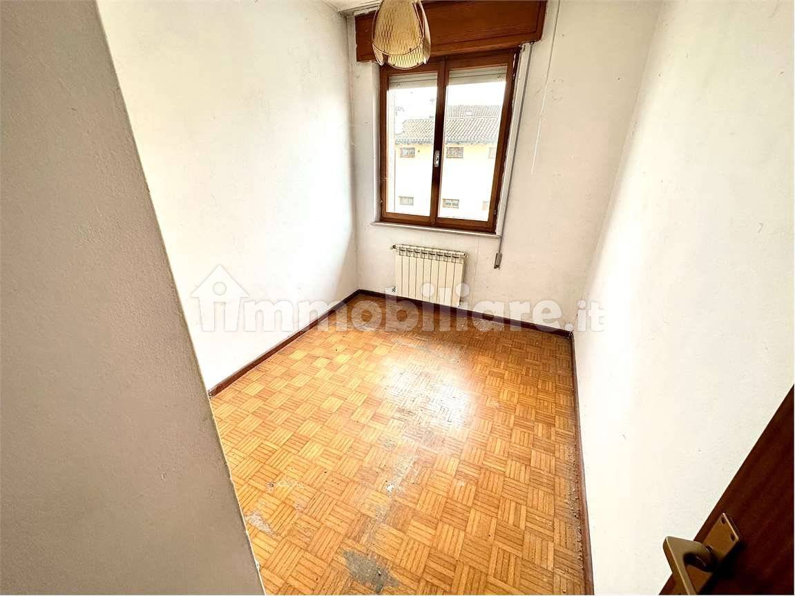 Apartamento de 5 habitaciónes en Udine, Italy No. 119392