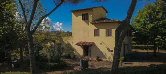 4 bedrooms Villa in Siena, Italy No. 196389 7