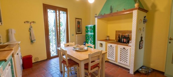 4 bedrooms Villa in Siena, Italy No. 196389 40