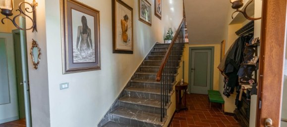 4 bedrooms Villa in Siena, Italy No. 196389 17