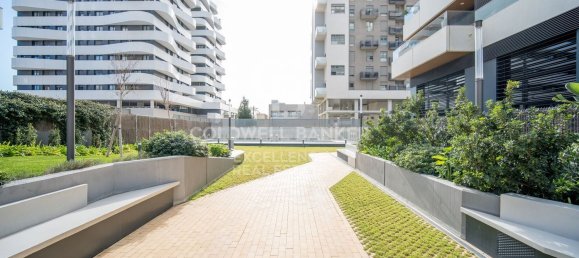 3 bedrooms Apartment in Valencia, Spain No. 82414 11