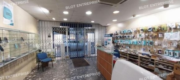 Propriété commerciale à Pontivy, France 67m² No. 285708 3