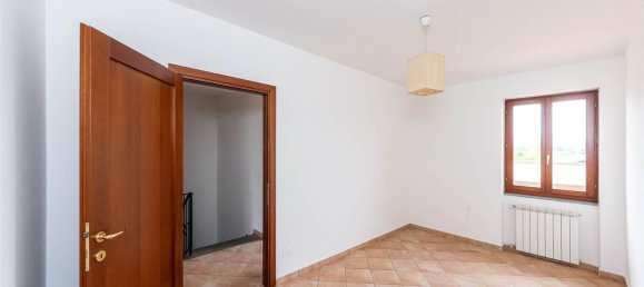 5 غرف نوم منزل في Pistoia, Italy رقم 313759 15