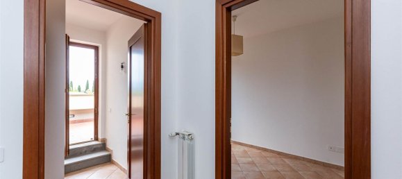 5 غرف نوم منزل في Pistoia, Italy رقم 313759 24