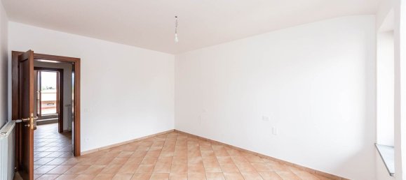 5 غرف نوم منزل في Pistoia, Italy رقم 313759 18