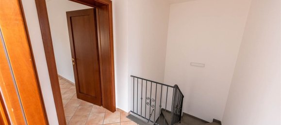 5 غرف نوم منزل في Pistoia, Italy رقم 313759 13