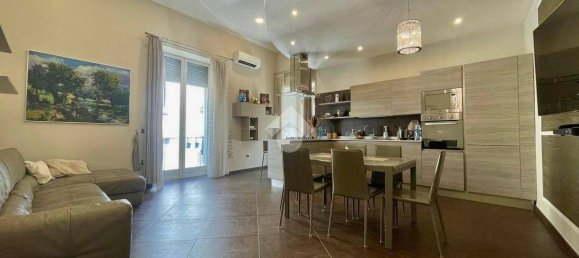 Apartamento T3 em Naples, Italy N.º 320412 9