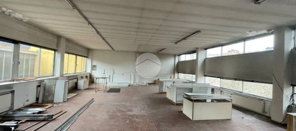 Склад 2500м² в Бергамо, Италия № 217519 10