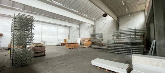 Склад 2500м² в Бергамо, Италия № 217519 3