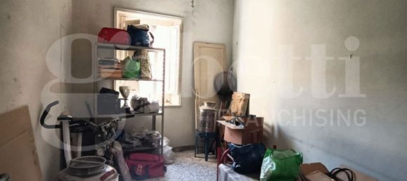 3 rooms Apartment in Trapani, Italy No. 353749 4