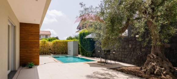 Villa de 12 dormitorios en Mascalucia, Italy No. 347136 8