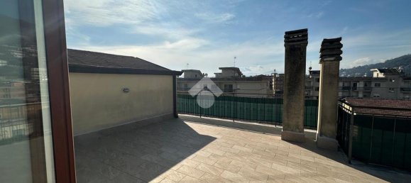 Пентхаус с 2 комнатами в Кассино, Италия № 139355 9