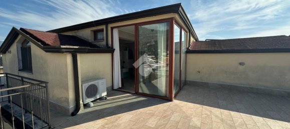 Пентхаус с 2 комнатами в Кассино, Италия № 139355 10