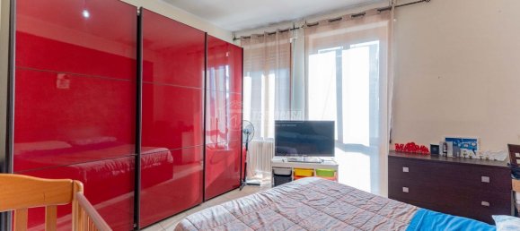 3-salle Appartement à Carate Brianza, Italy No. 142155 16