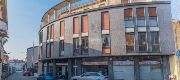 3-salle Appartement à Carate Brianza, Italy No. 142155 18