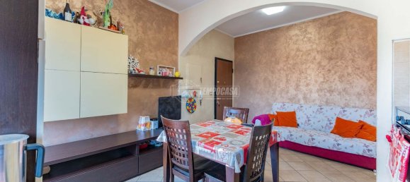 3-salle Appartement à Carate Brianza, Italy No. 142155 4