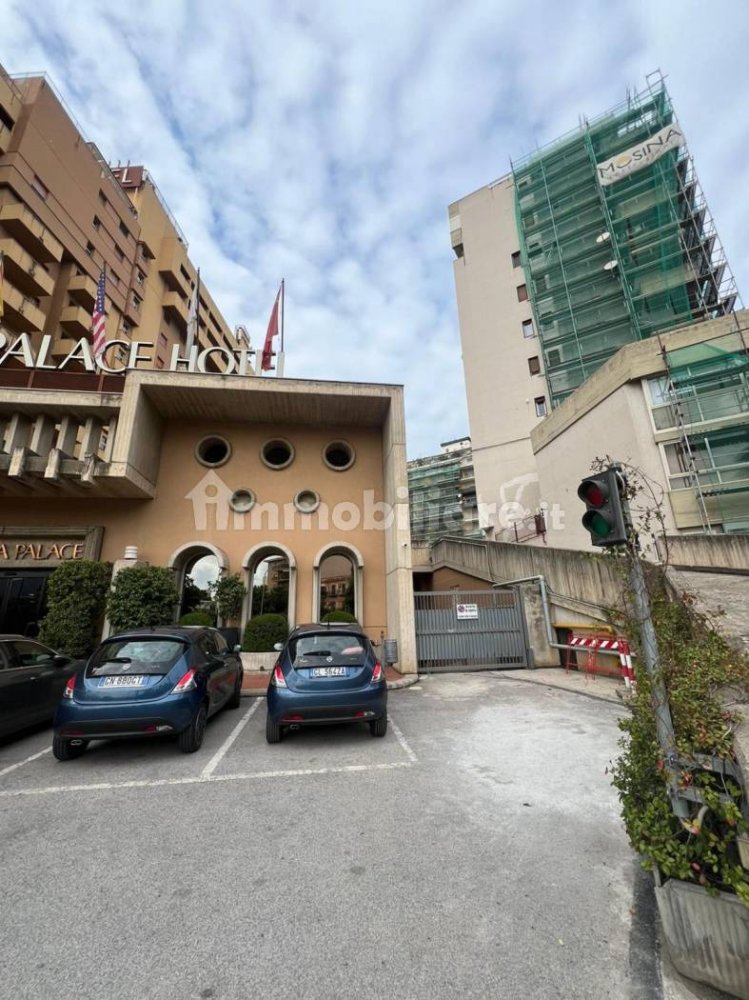 2400m² Commercial property in Palermo, Italy No. 322813