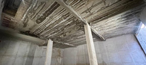 2400m² Commercial property in Palermo, Italy No. 322813 13