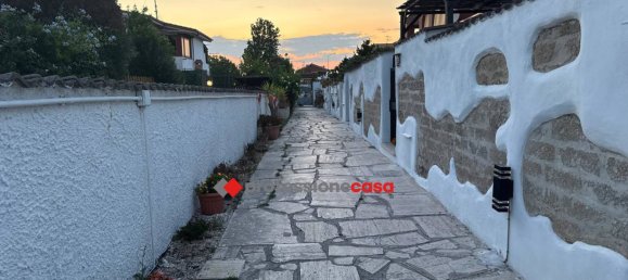 Casa de 3 habitaciónes en Pomezia, Italy No. 72243 27