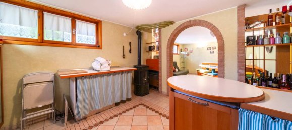 3 bedrooms Villa in Udine, Italy No. 83248 46